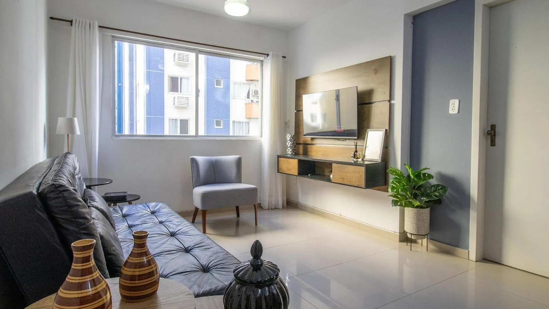Vnz84A - Quadra Mar, 1 Dorm Climatizado, Tv Smart Apartment Balneario Camboriu Brazil