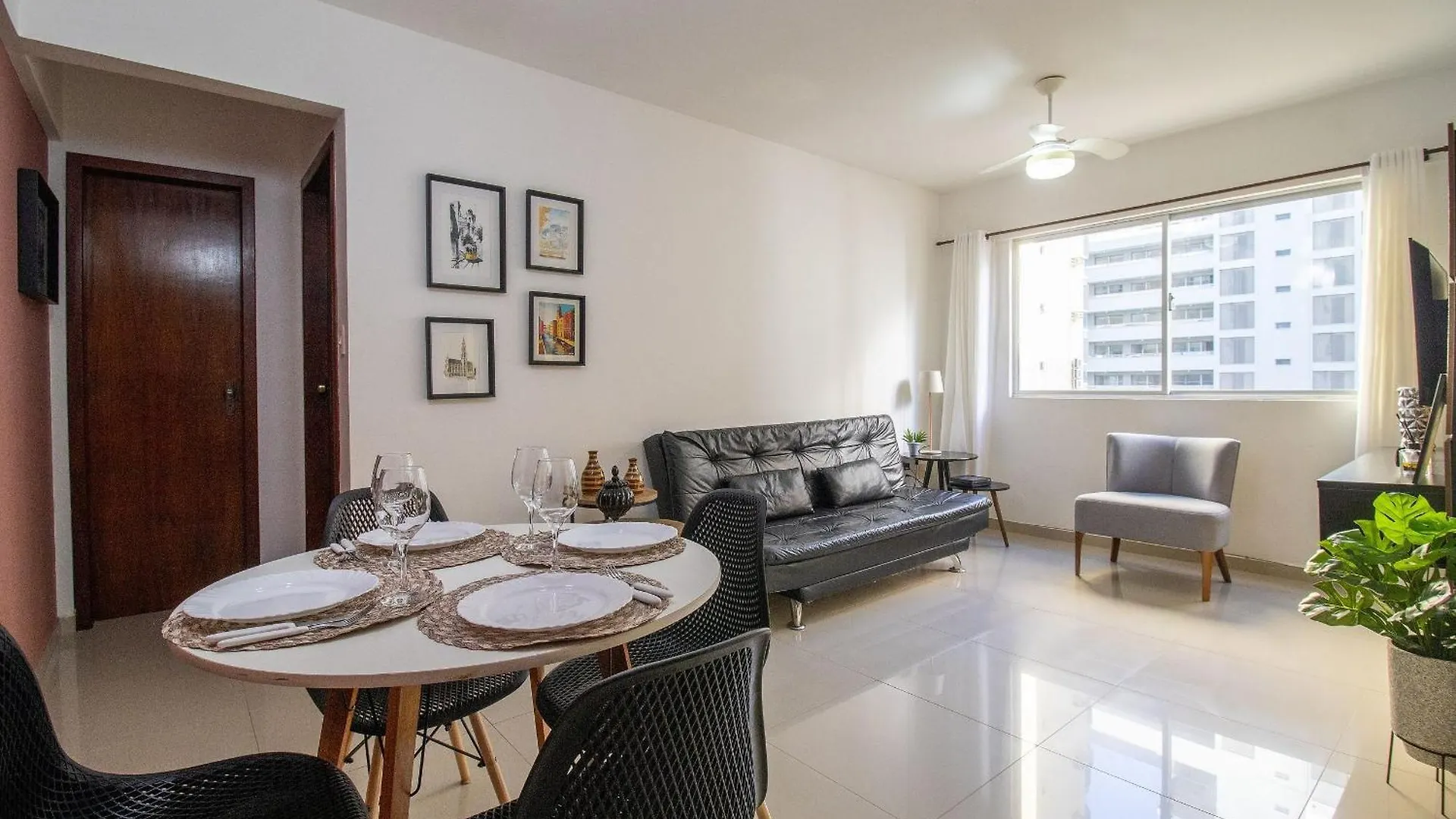 Vnz84A - Quadra Mar, 1 Dorm Climatizado, Tv Smart Apartment Balneario Camboriu 0*,  Brazil